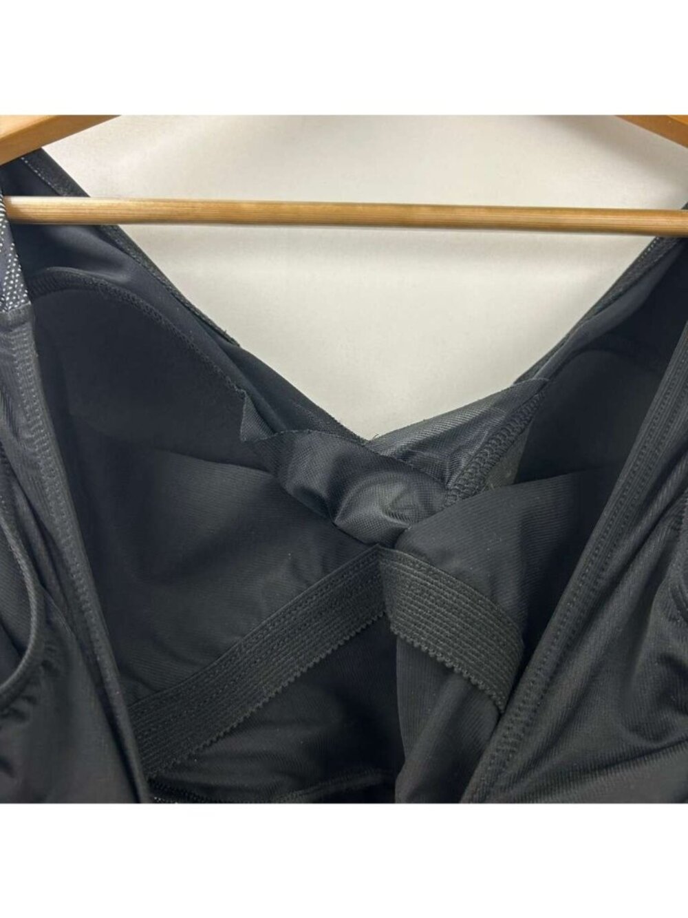 Miraclesuit Women's Size 16W Colorblock Oceanus V-Neck One Piece Swimsuit NWT - Picture 14 of 16